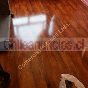 Comercial kuthumi sp Anuncios gratis en Independencia |  Cherry piso flotante alemán brillante 2 vitrificado, Piso flotante oferta, vitrificado brillante , rojo