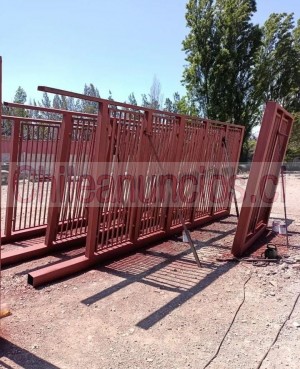 Karina Anuncios gratis en Providencia |  Venta de portones, rejas, cierres perimetrales, cerchas, cobertizos, puertas de fierro o acero., Venta de portones, rejas, cierres perimetrales, cerchas, cobertizos, p
